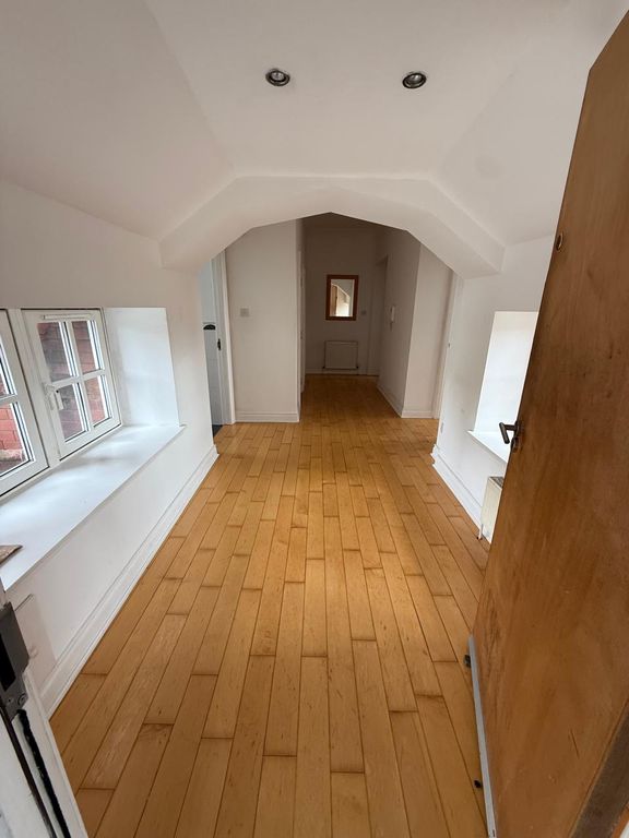 Property photo 2 of 13 Gallery