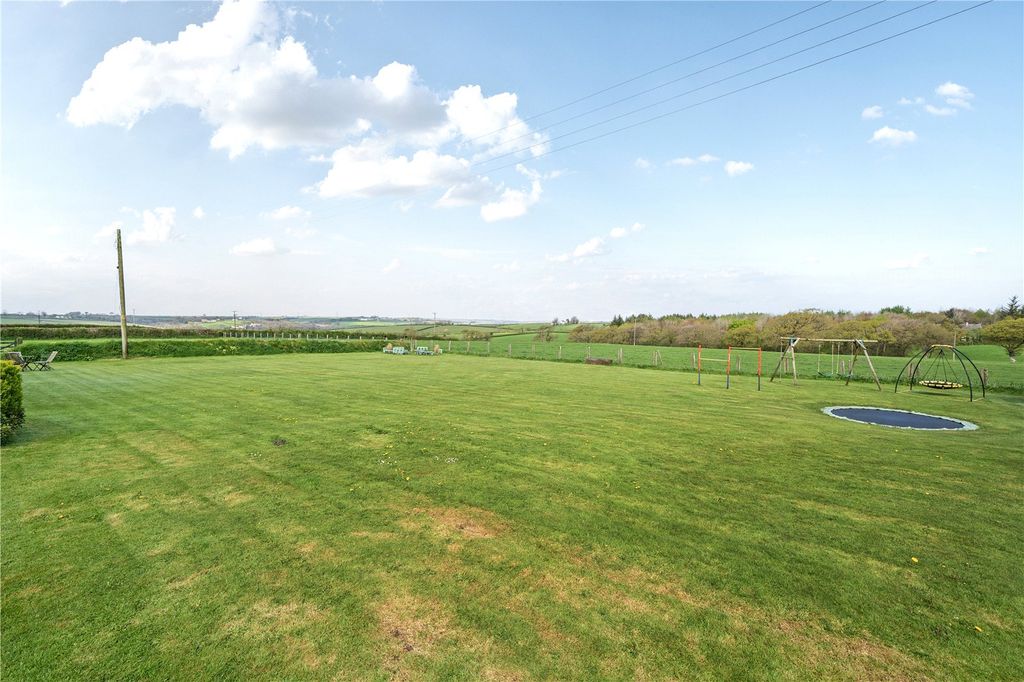 Property photo 2 of 19 Picture No. 20