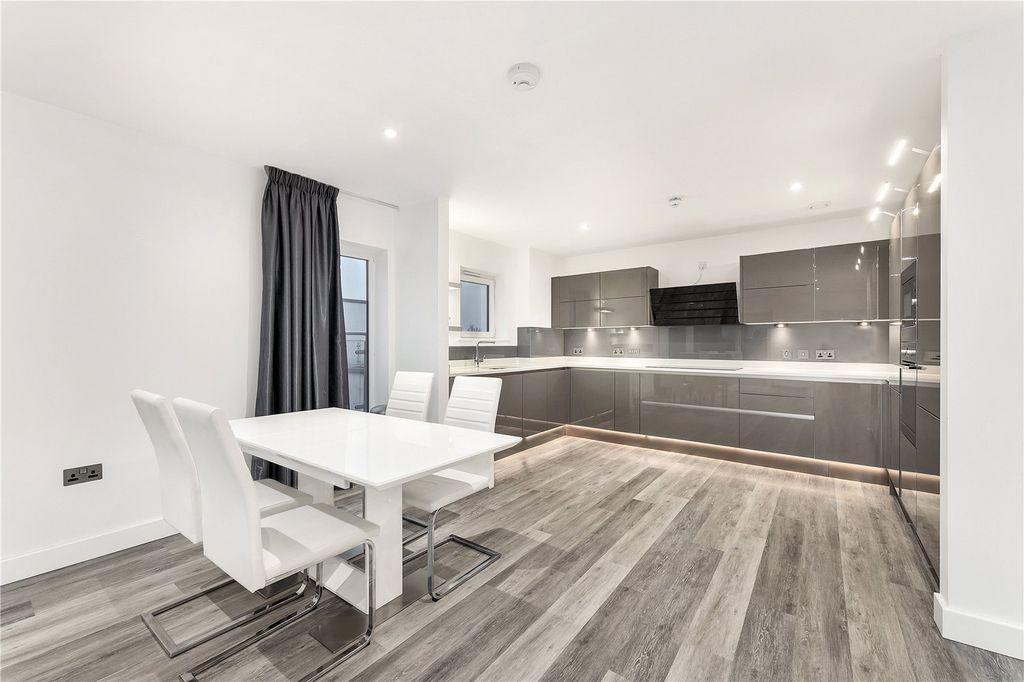 Property photo 2 of 15 Picture No. 07