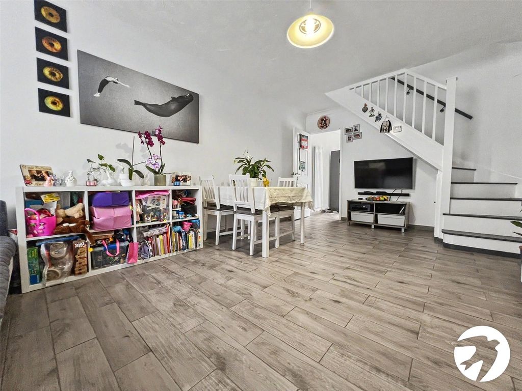 Property photo 3 of 15 Lounge/Diner
