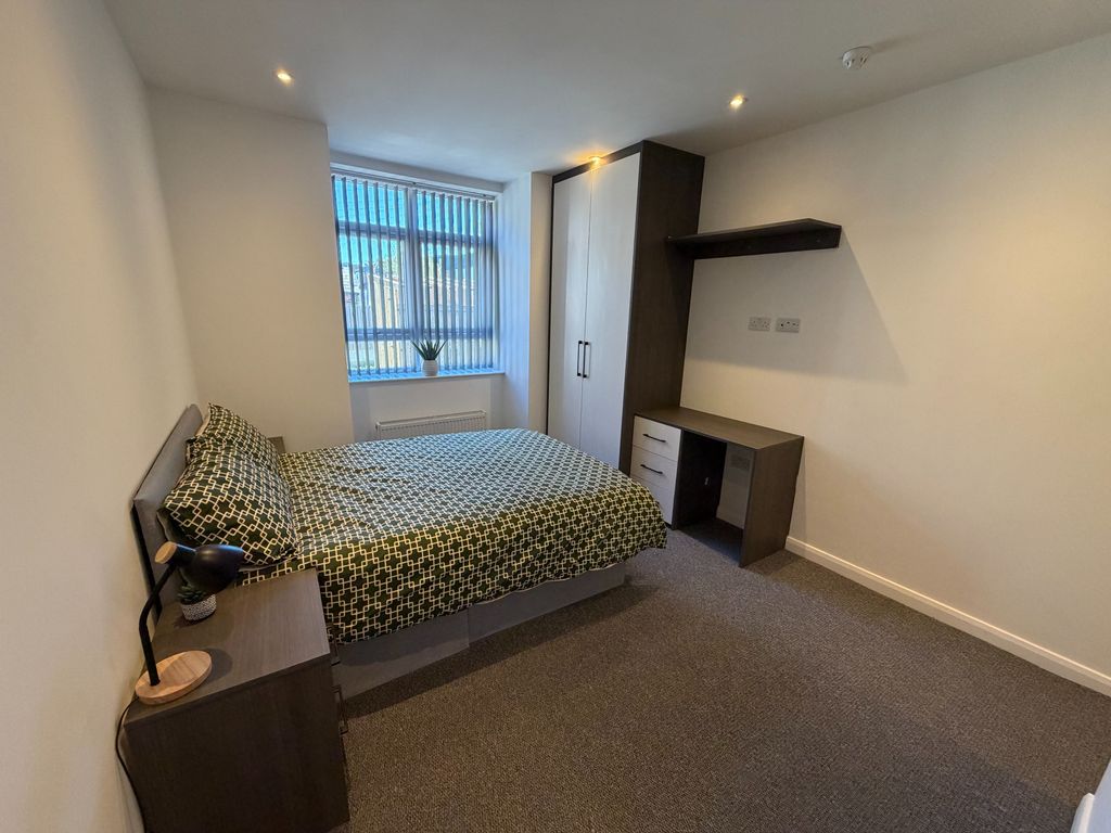 Property photo 1 of 4