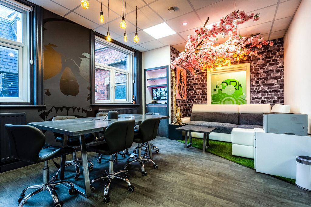 Property photo 2 of 7 Picture No. 14