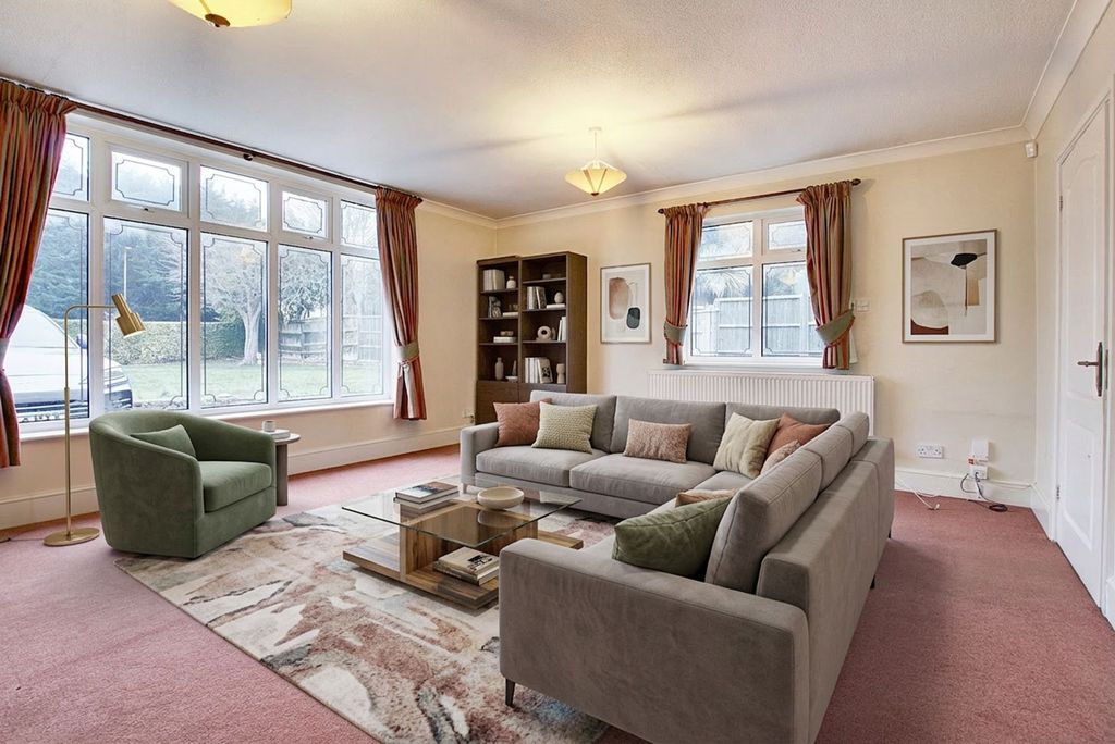 Property photo 1 of 28