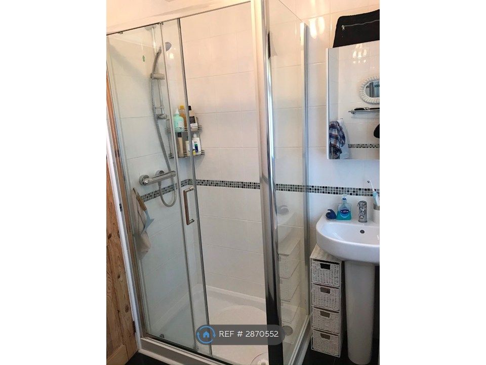 Property photo 2 of 15 Bathroom