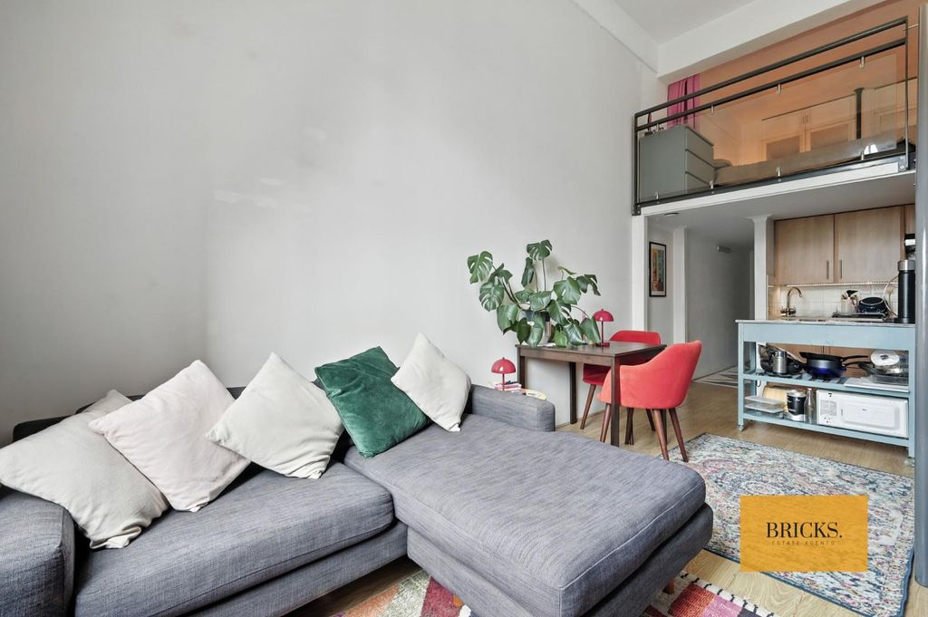 Property photo 3 of 23