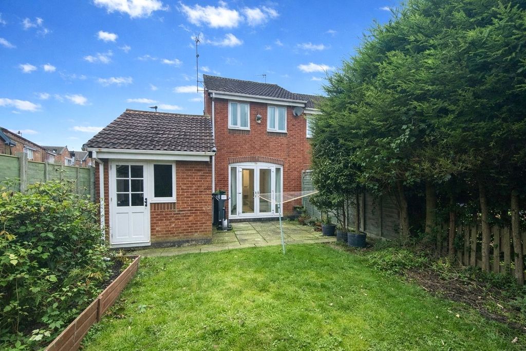 Property photo 2 of 7 Garden