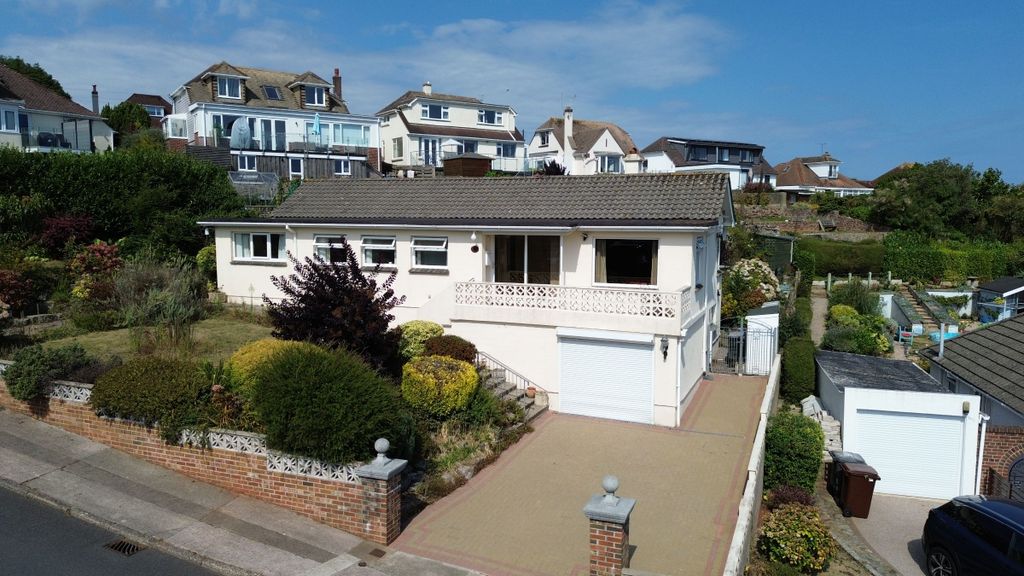 Property photo 1 of 21