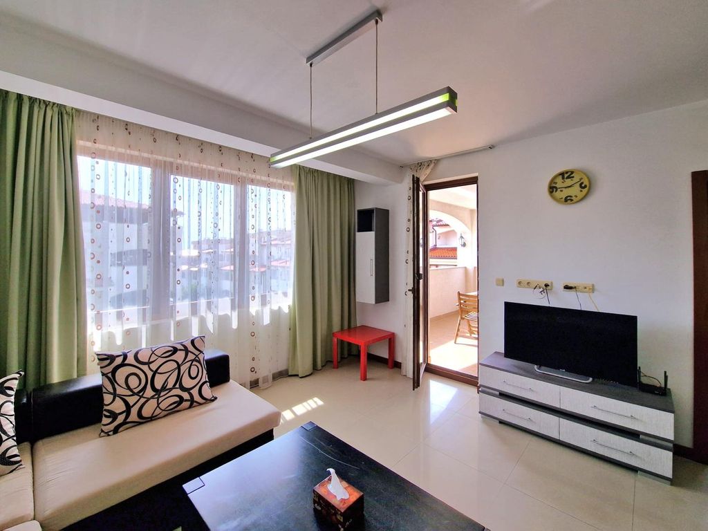 Property photo 3 of 23