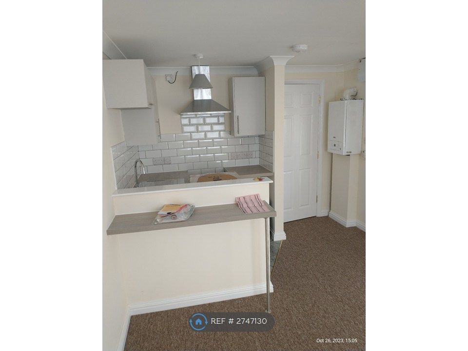 Property photo 3 of 7 Kitchen