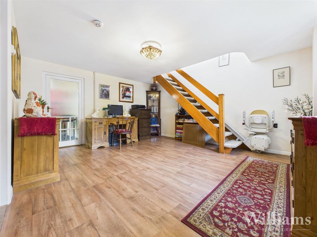 Property photo 3 of 21 Cam02861G0-Pr0436-Still006.Jpg