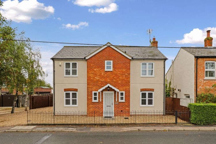 Property photo 1 of 9 340979