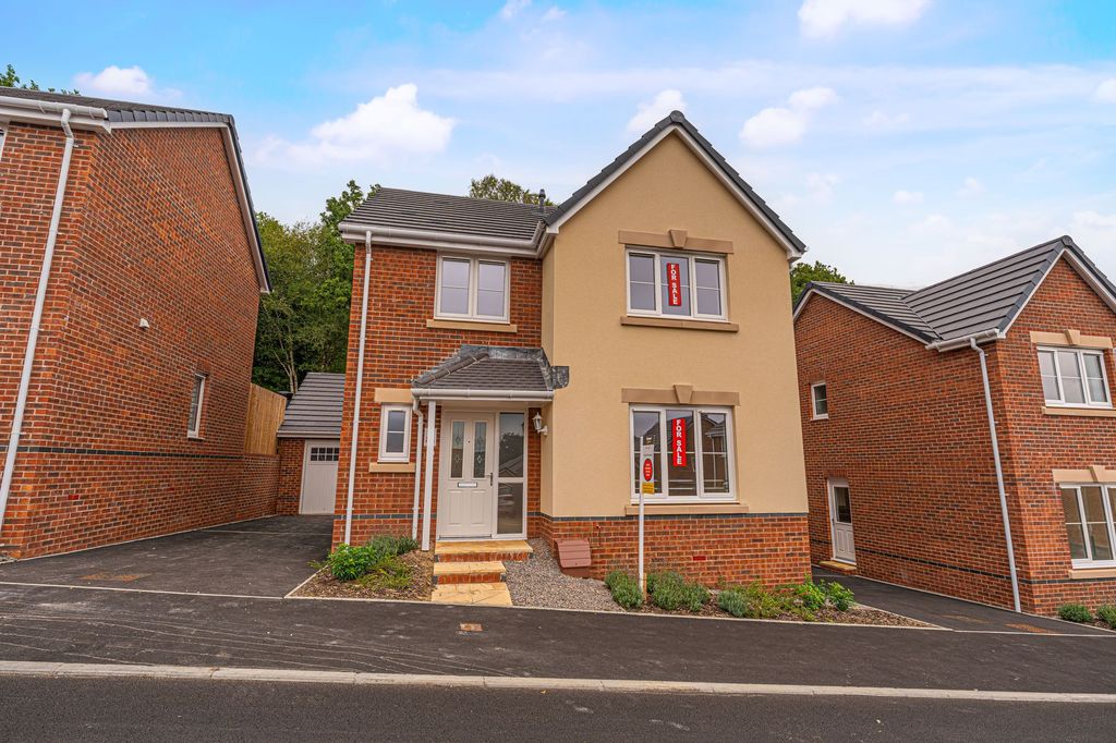 Property photo 1 of 36