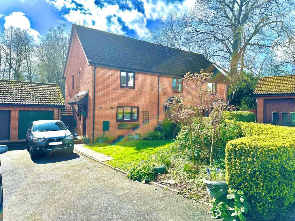 Property photo 1 of 13 Front