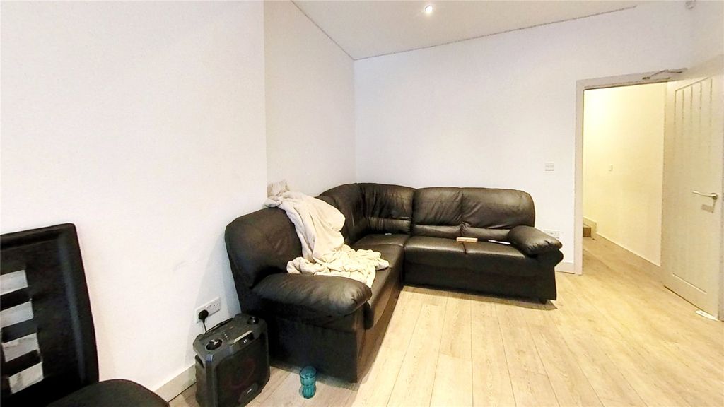 Property photo 2 of 13 Picture No. 06