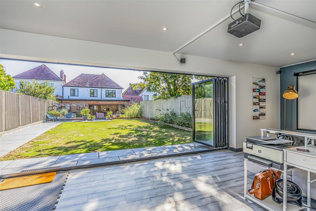 Property photo 2 of 31 Breacon Avenue, Drayton-Porticomarketing-Nexa-39.J