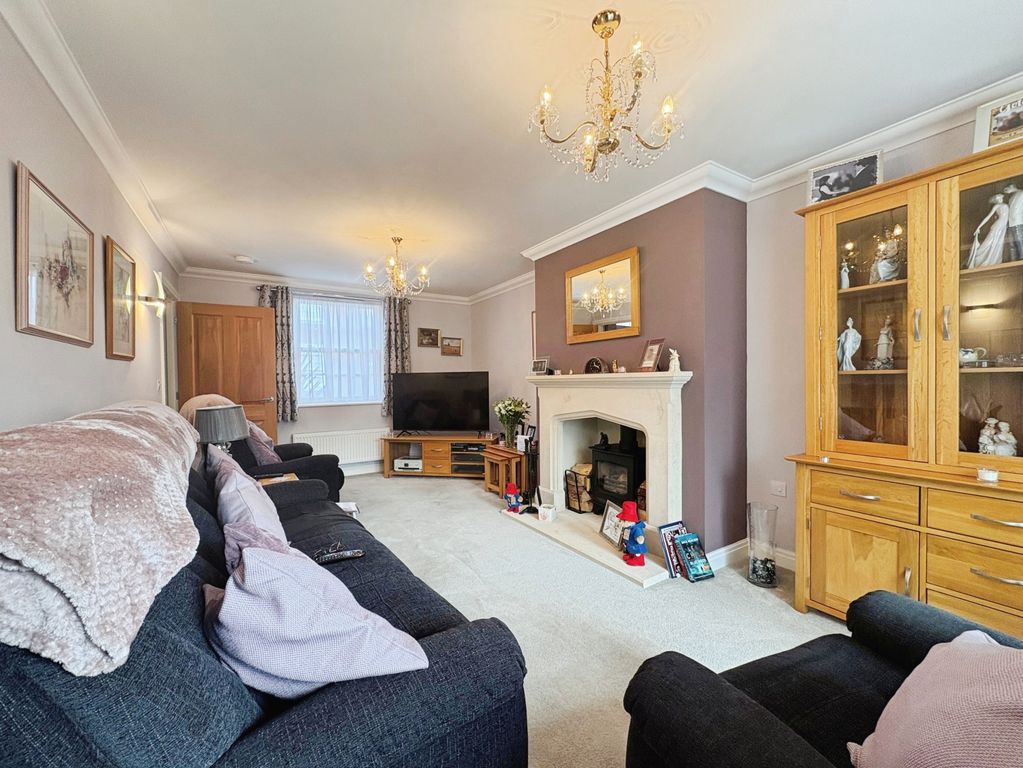 Property photo 3 of 23 Bedf357E-29