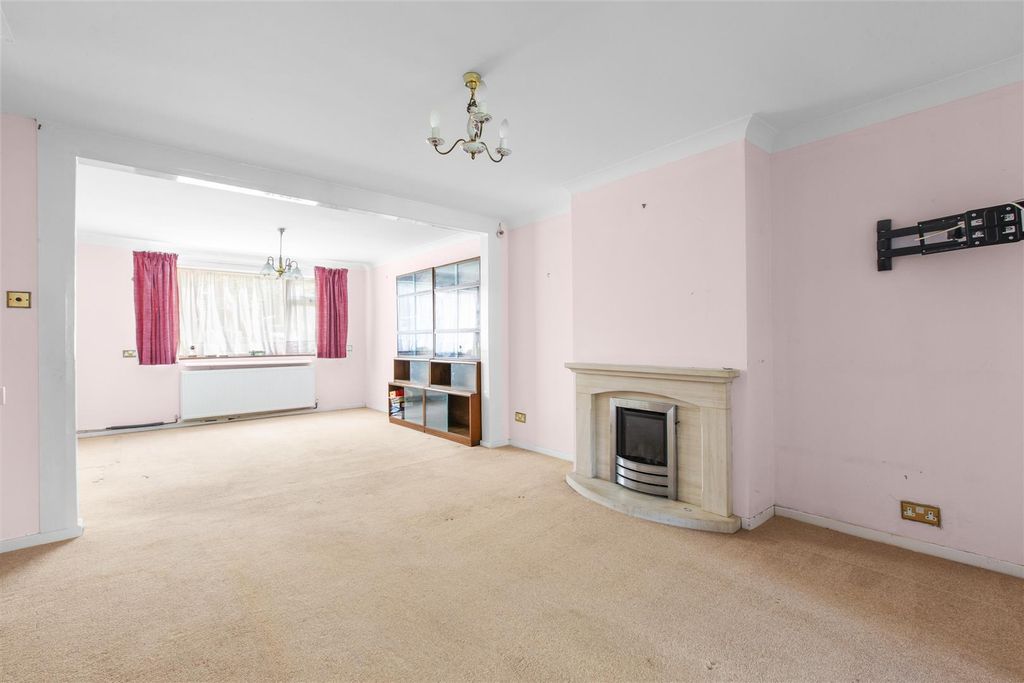 Property photo 3 of 12 Living Room