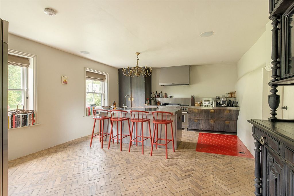 Property photo 2 of 23 Haslingfield Manor