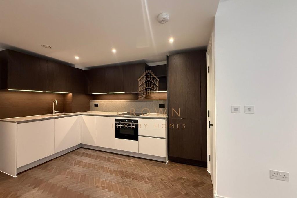 Property photo 3 of 18 Redhh-105011 (2).Jpg