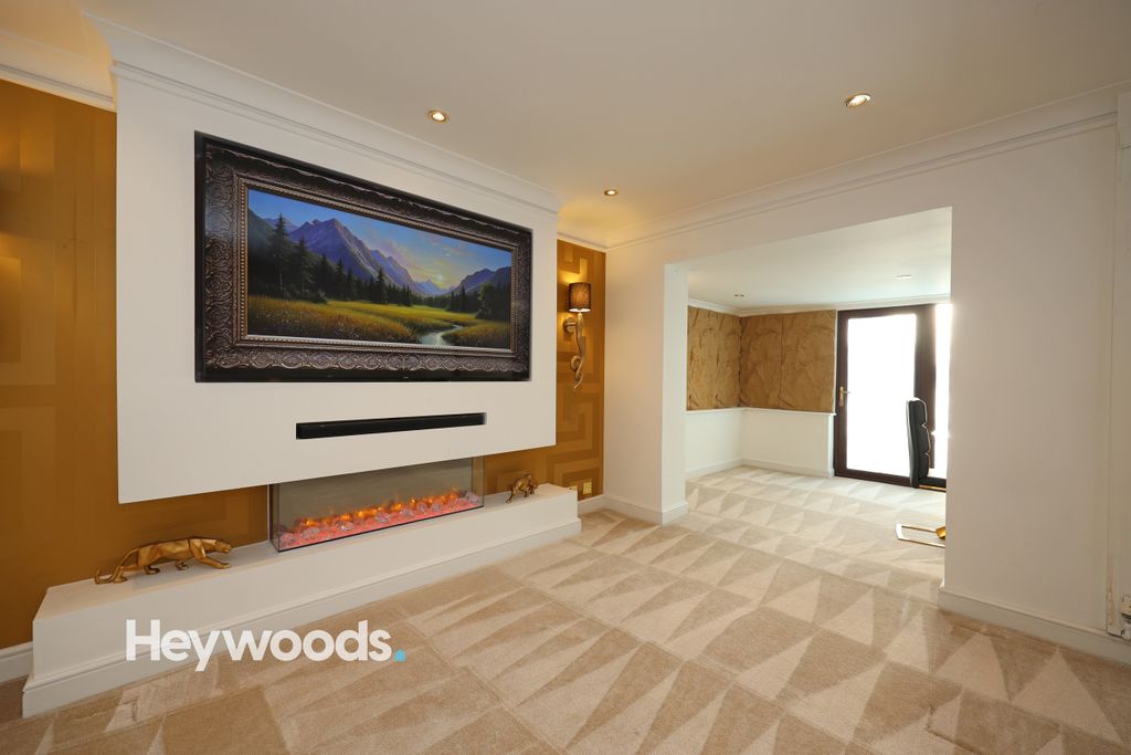 Property photo 2 of 33 099A1145