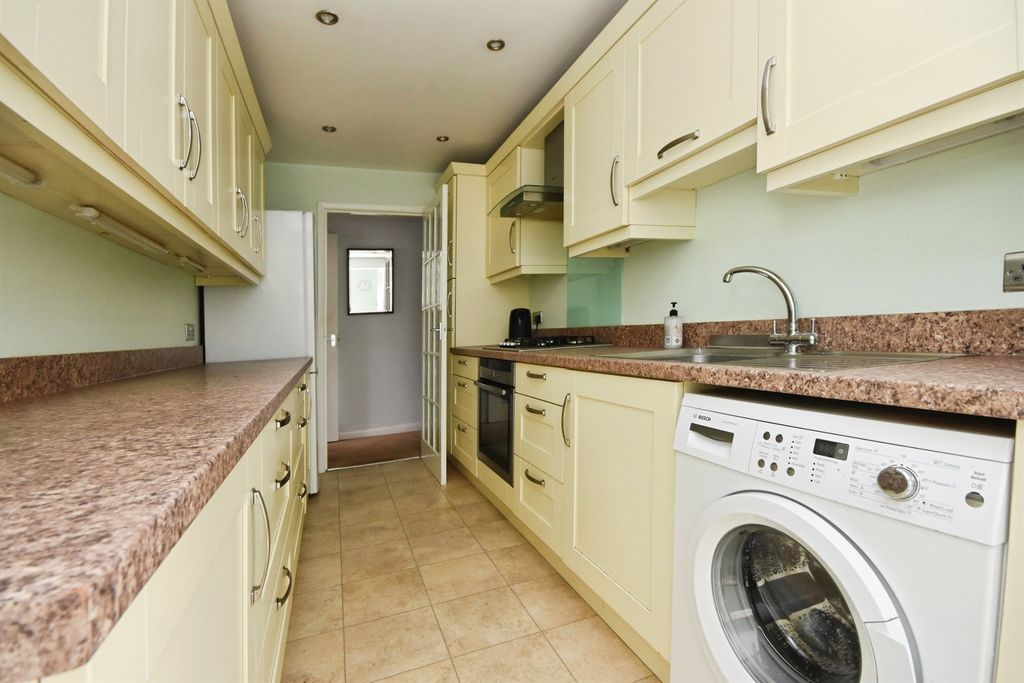 Property photo 3 of 17