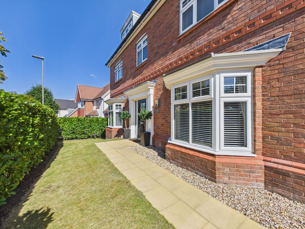 Property photo 2 of 48