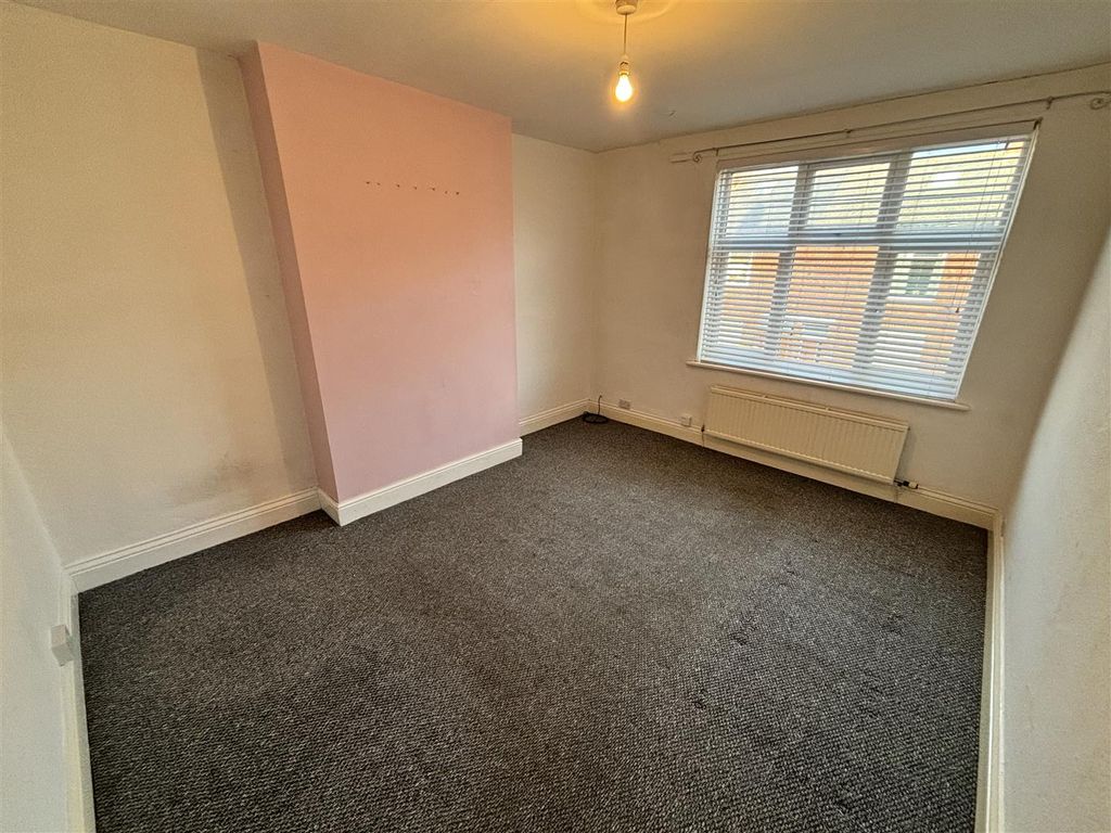 Property photo 2 of 9 Living Room