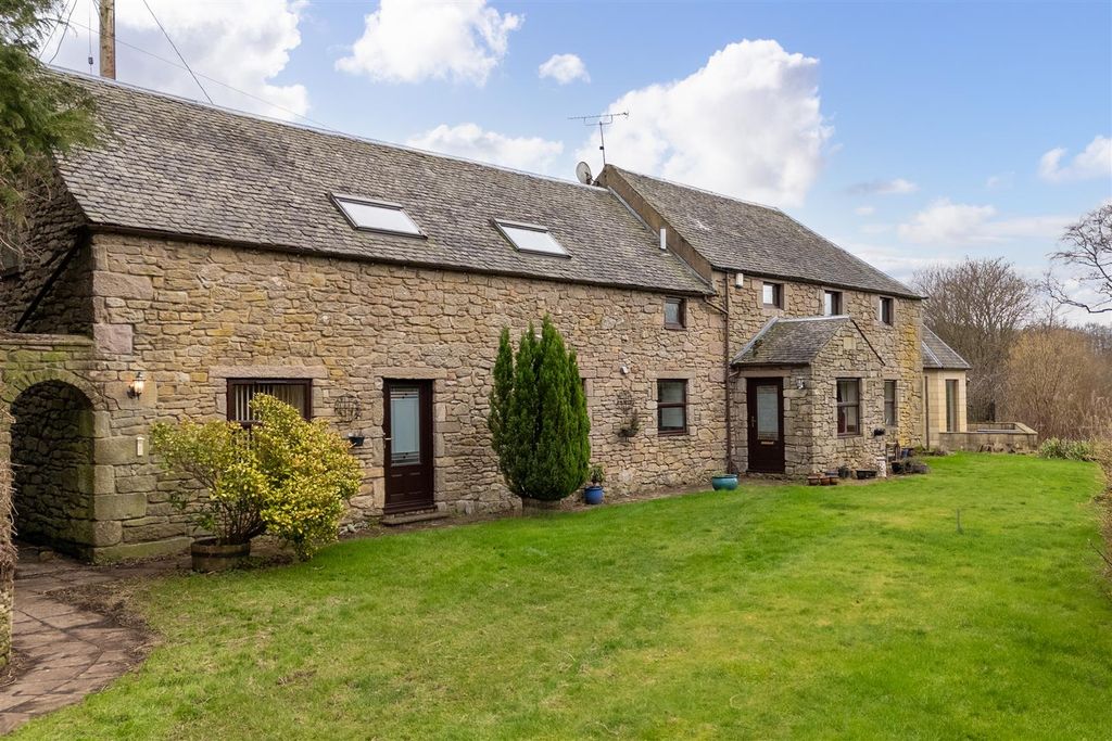 Property photo 2 of 23 Braeside_House-2.Jpg