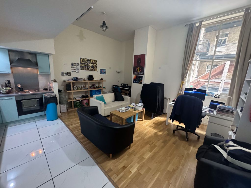 Property photo 2 of 10 Photo 4