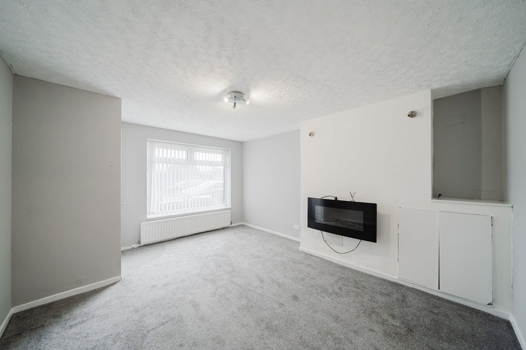 Property photo 3 of 22