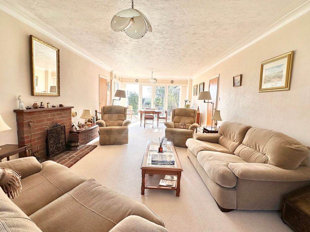 Property photo 2 of 22