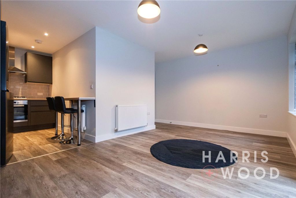 Property photo 3 of 16 3826584