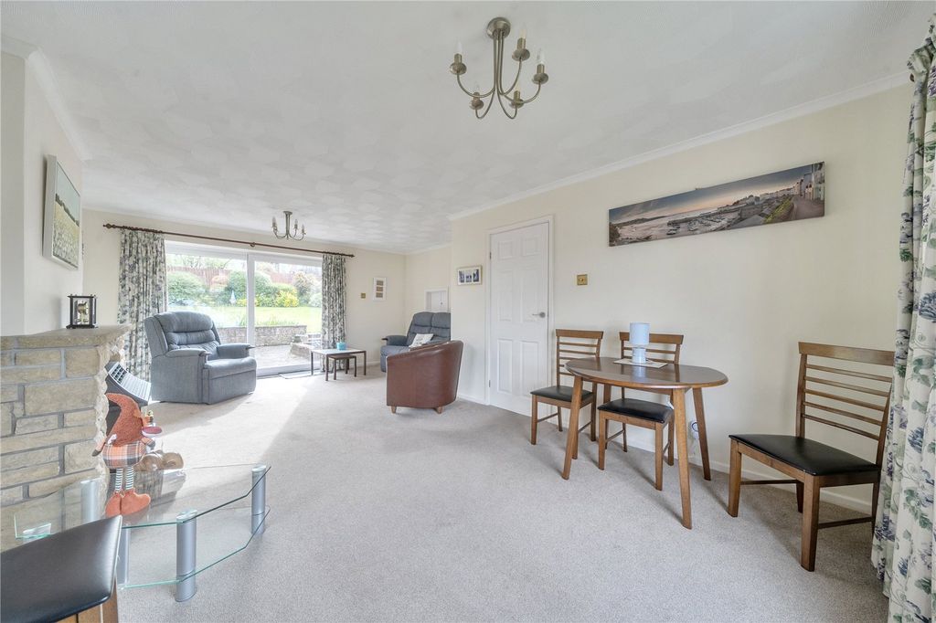 Property photo 3 of 22 Picture No. 04