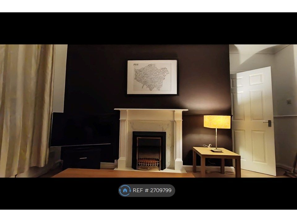 Property photo 1 of 16 Living Room