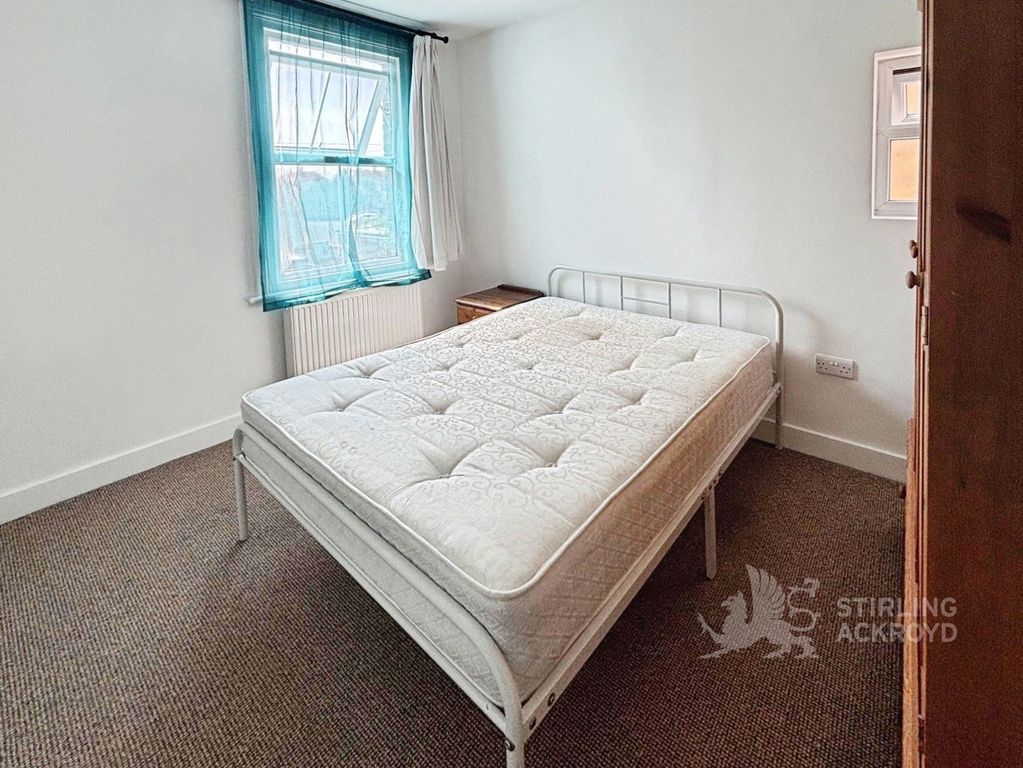 Property photo 1 of 6 Room