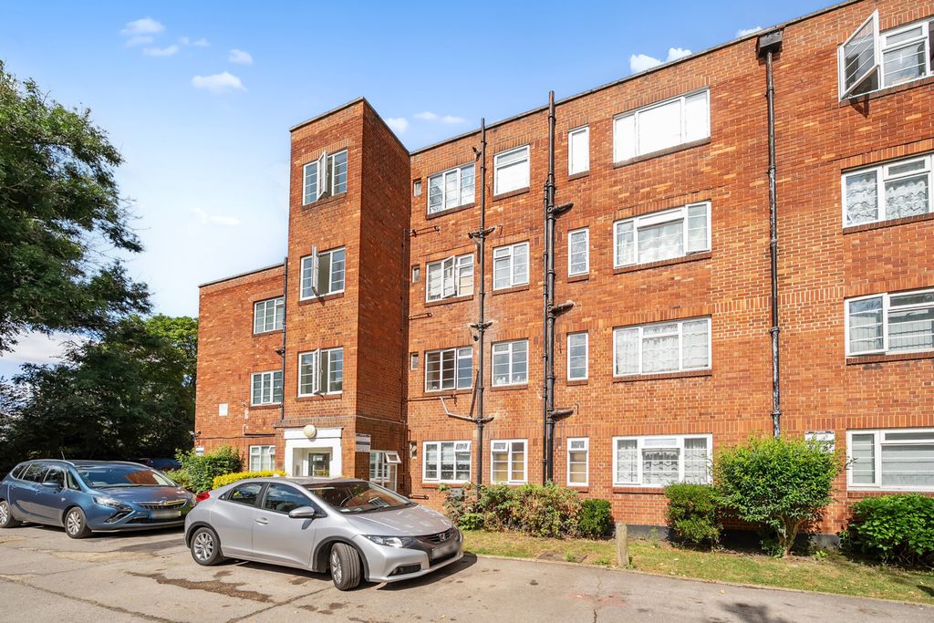 Property photo 1 of 17 1321479-1-686ce69...