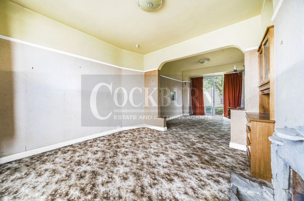 Property photo 2 of 20