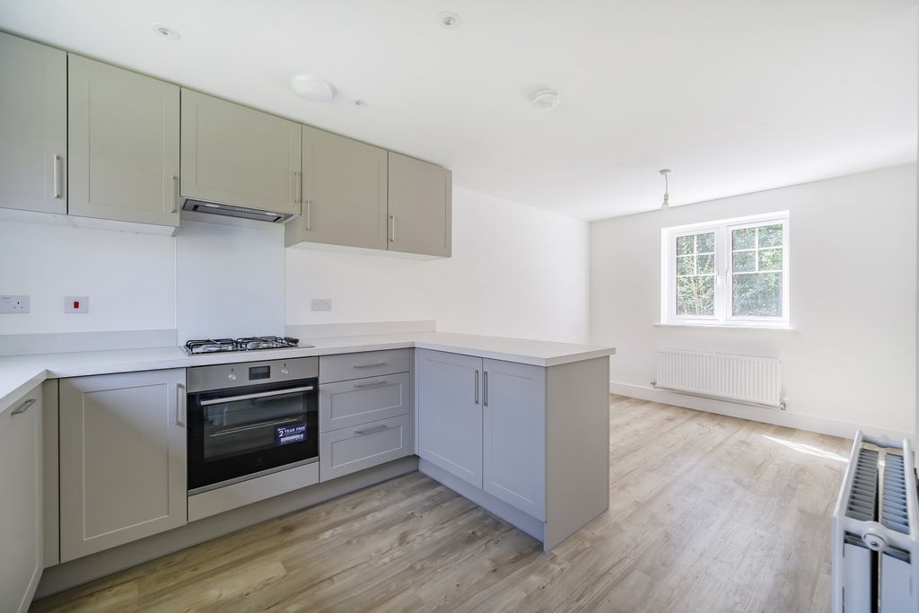 Property photo 3 of 21 Kitchen Dining Room
