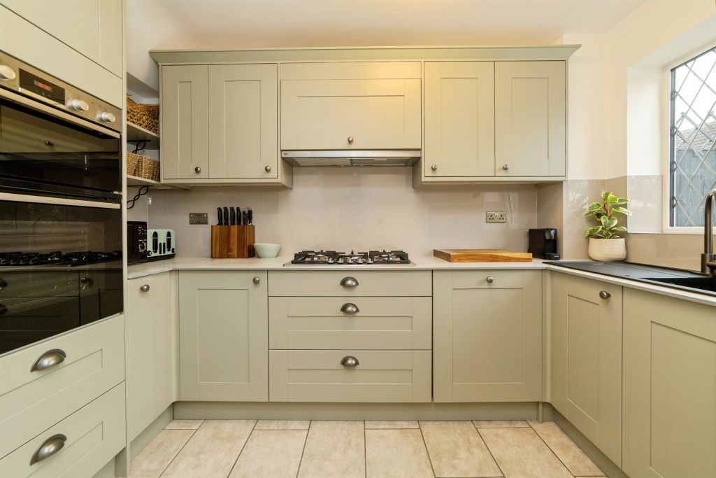 Property photo 2 of 20