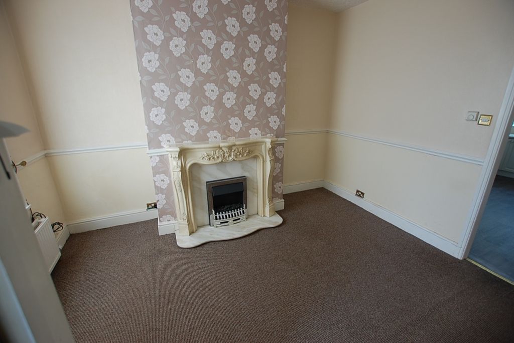 Property photo 2 of 11 Lounge