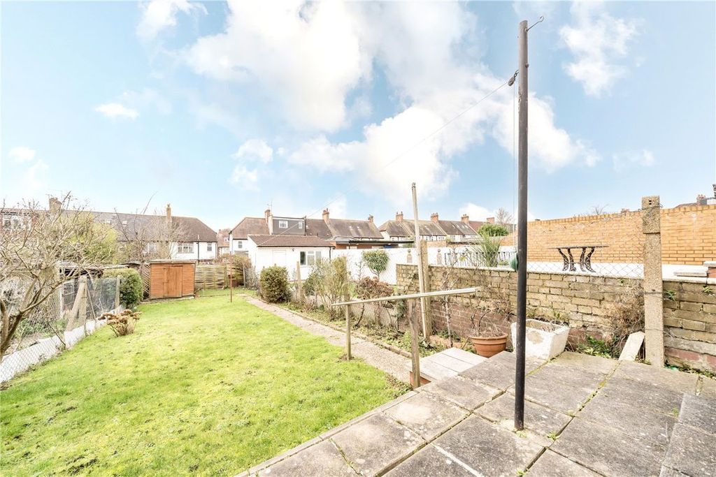 Property photo 3 of 18