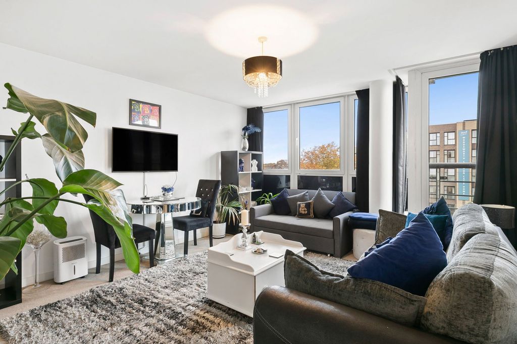 Property photo 2 of 7