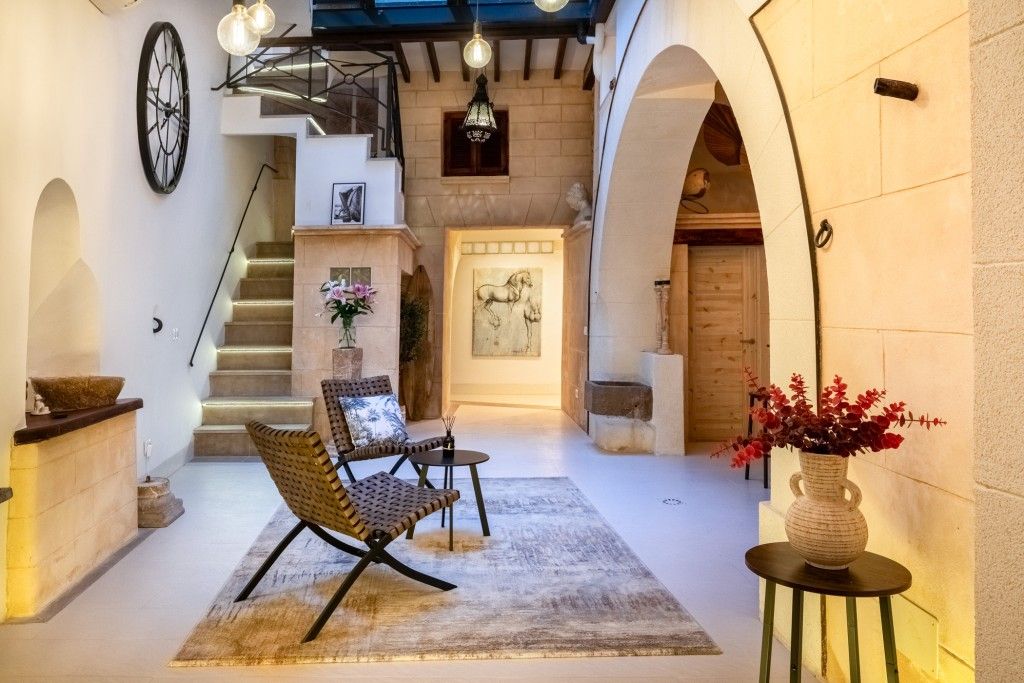 Property photo 1 of 20 Landing (1)