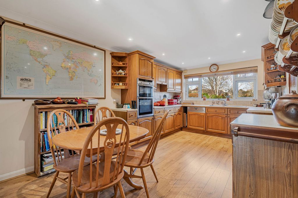 Property photo 3 of 30