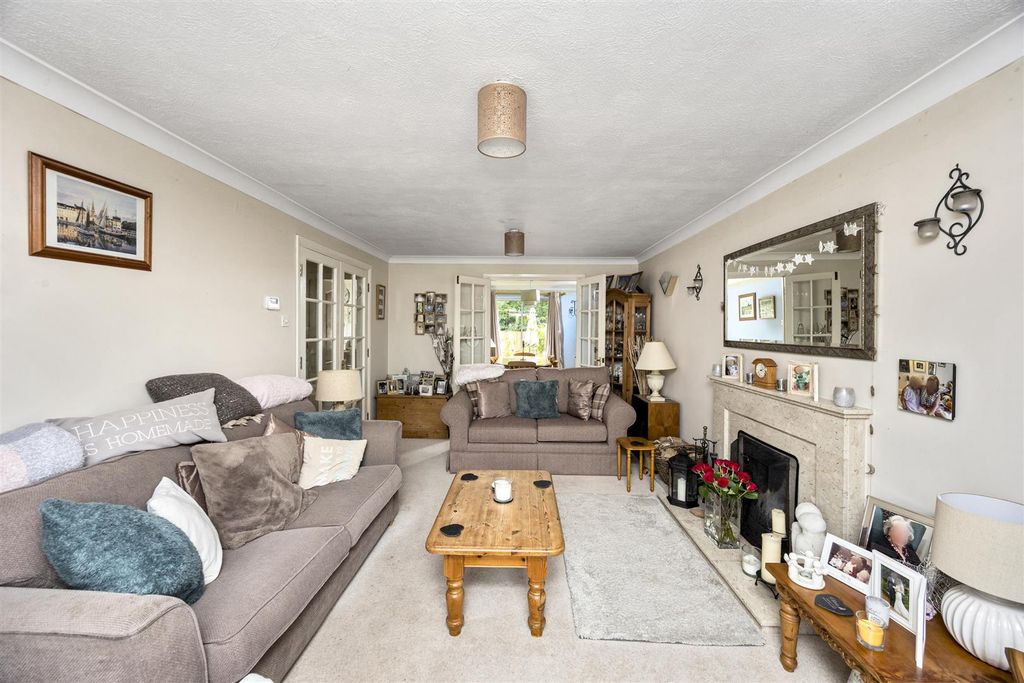 Property photo 2 of 24