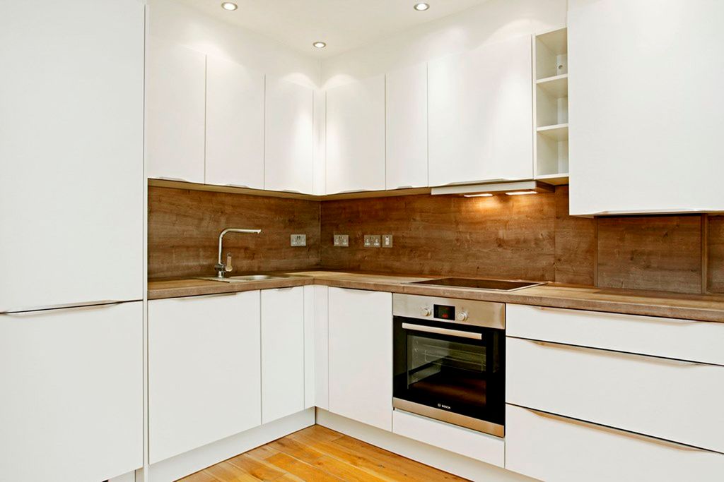 Property photo 2 of 12 Kitchen