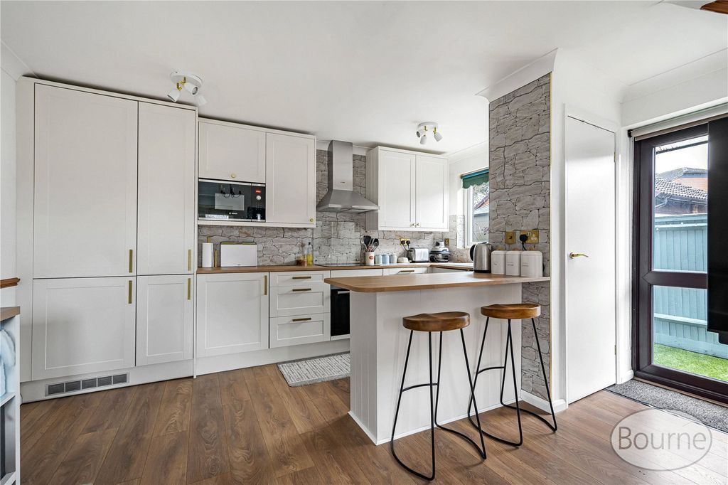 Property photo 2 of 18 Picture No. 02