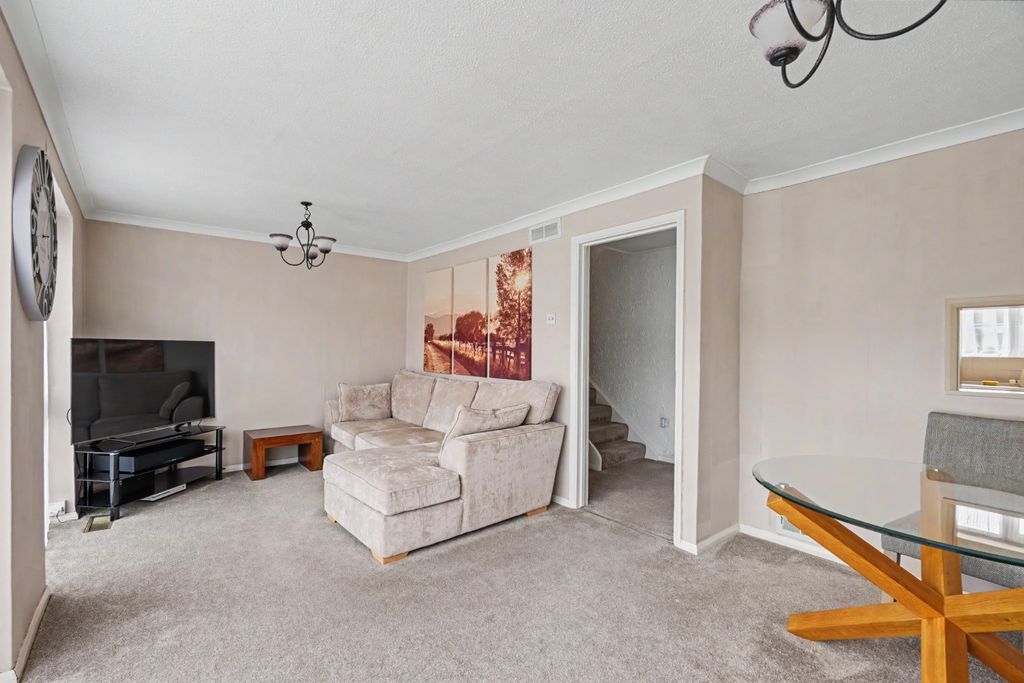 Property photo 3 of 12 4014644