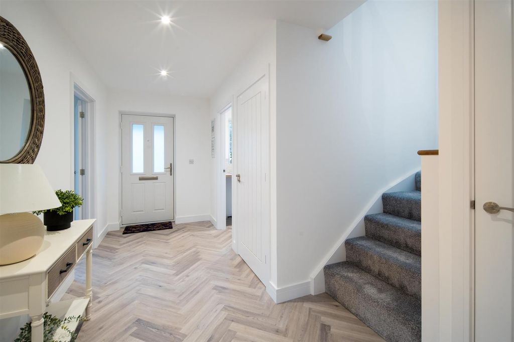 Property photo 2 of 23 1992-011-Websize.Jpeg