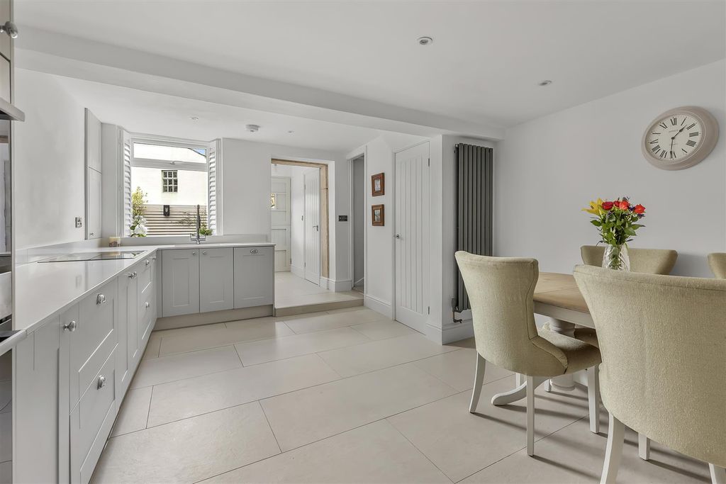 Property photo 3 of 19 Kitchen 2.Jpg